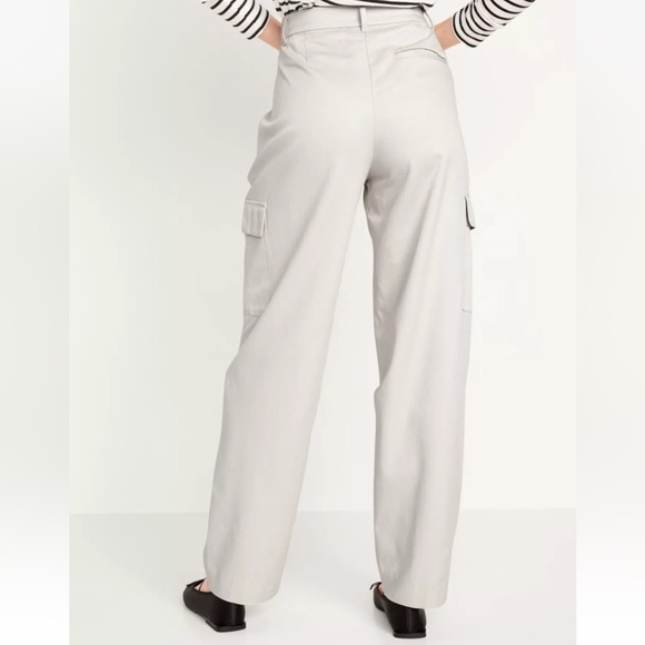 Old Navy Extra High-Waisted Taylor Cargo Pants Light Gray Tan Staight 3X NWT - Picture 3 of 12